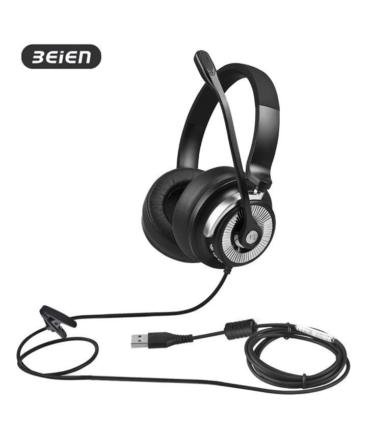 USB besar di atas fon kepala telinga